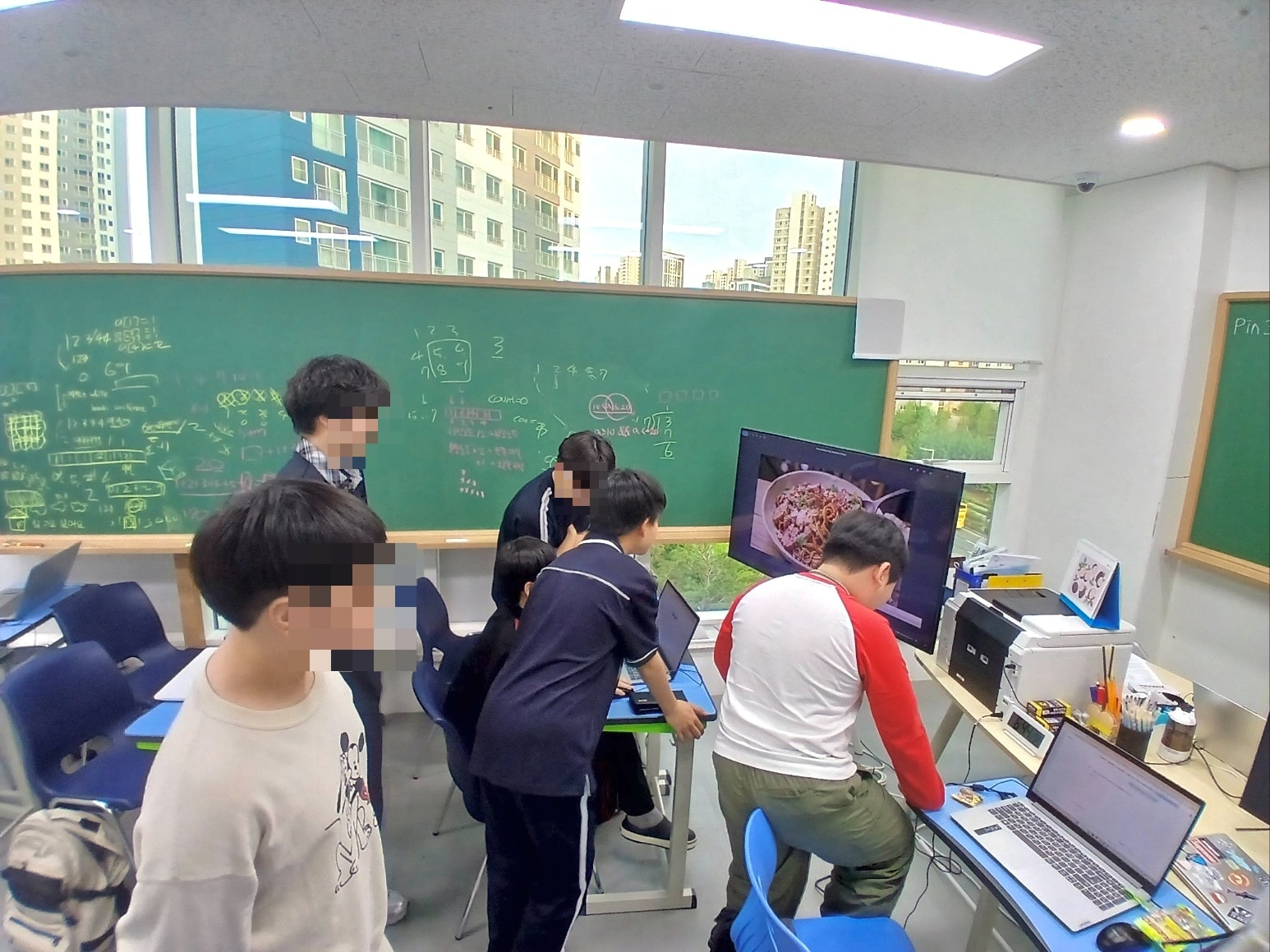ai-lab 사진